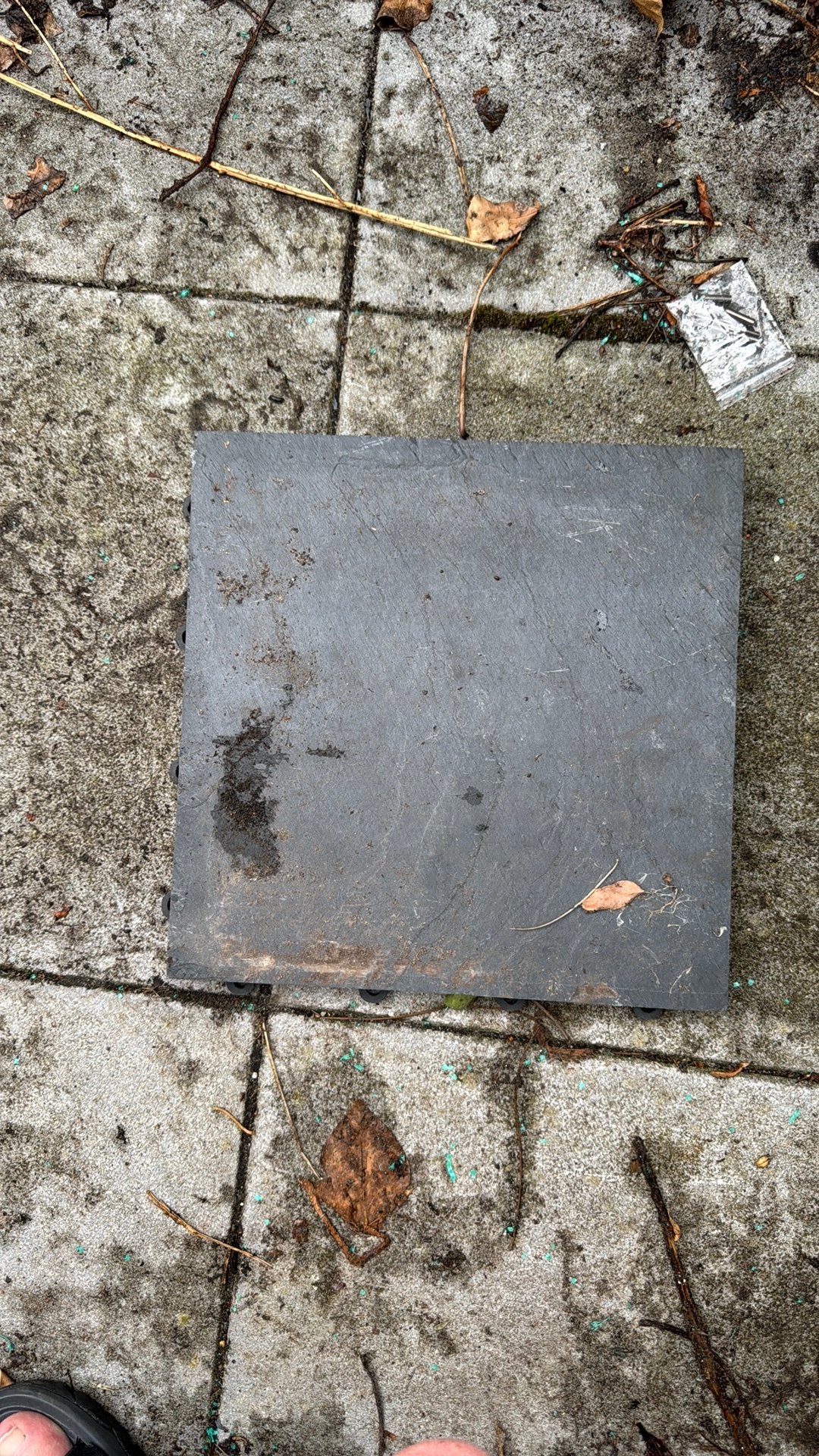 Leisteen tegels 49 met kunststof onderzijde, Tuin en Terras, Ophalen, Zo goed als nieuw, Rubber, Overige typen