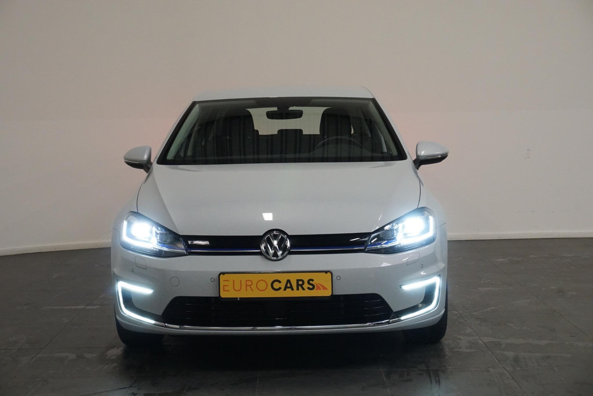 Volkswagen e-Golf Edition Navigatie Climate Control Parkeer, Auto's, Volkswagen, Gebruikt, Zwart, 231 km, Wit