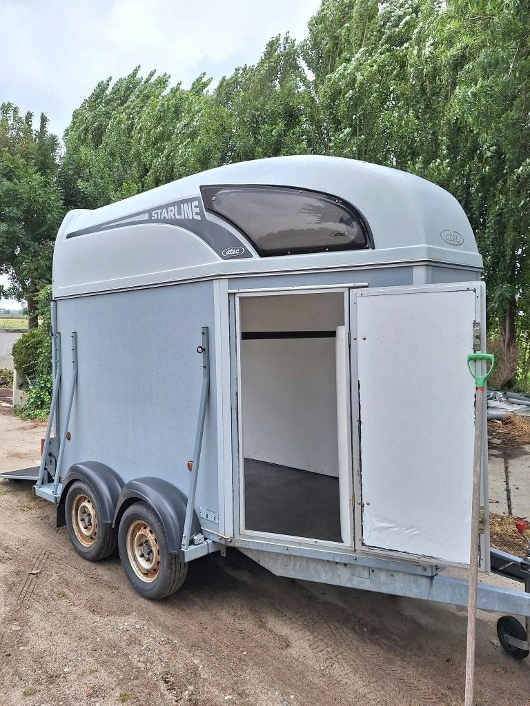 Atec Paardentrailer, 1,5 paards, Dieren en Toebehoren, Paarden en Pony's | Trailers en Aanhangwagens, Ophalen, Gebruikt, Hout