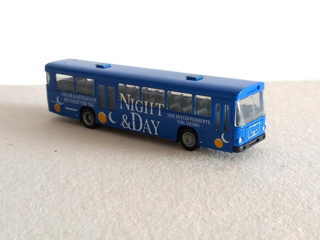 Herpa  -  Night & Day bus, Hobby en Vrije tijd, Modelauto's | 1:87, Ophalen of Verzenden, Nieuw, Bus of Vrachtwagen, Herpa