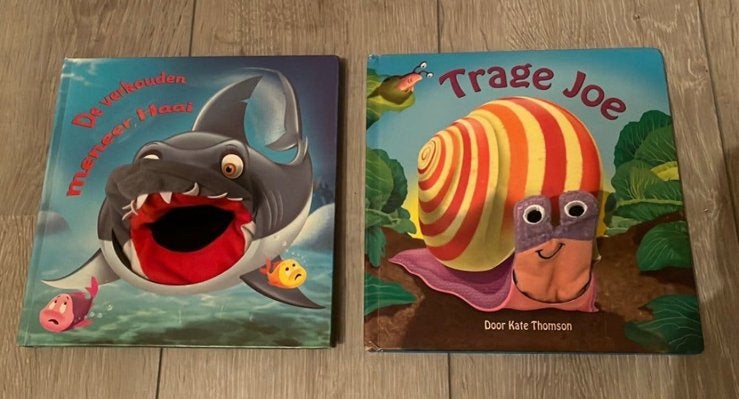 2 handpop boeken slak en haai, Boeken, Ophalen of Verzenden, Zo goed als nieuw