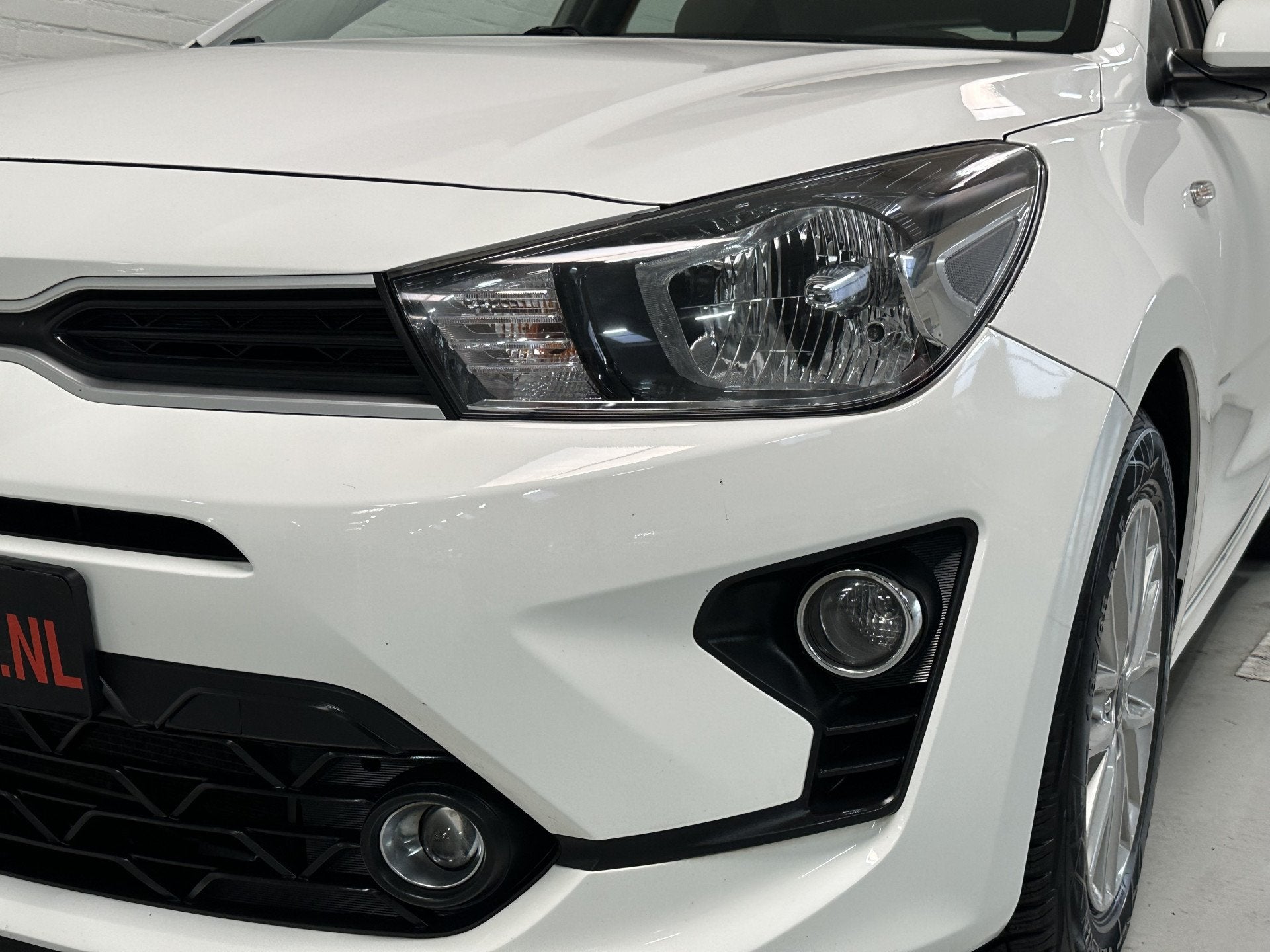 Kia Rio 1.2 T-GDi AIRCO / CAMERA / CARPLAY / NAVI/ CRUISE, Voorwielaandrijving, Gebruikt, Wit, Bedrijf