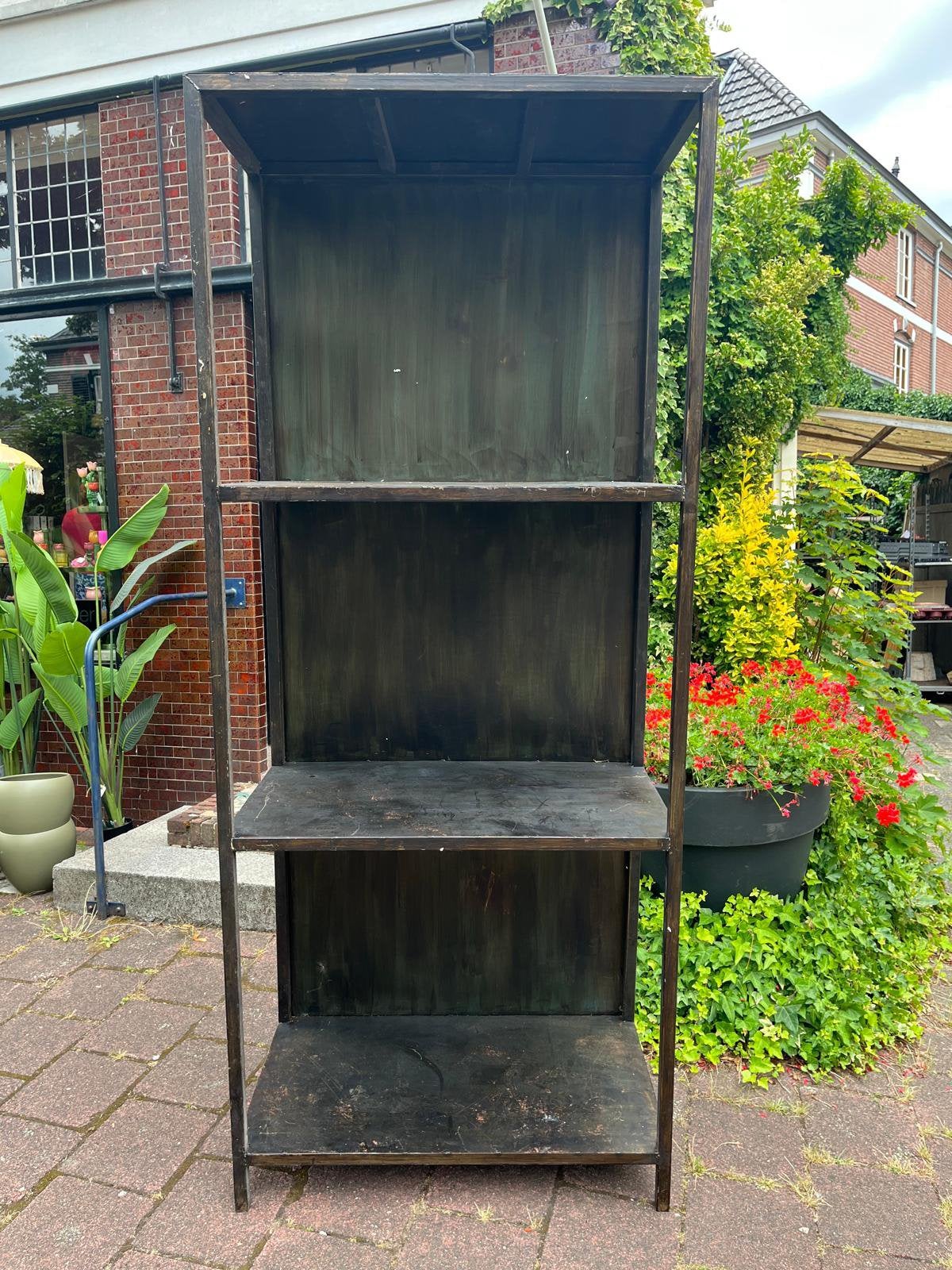 drie stoere industriële metalen kasten, Ophalen, Gebruikt