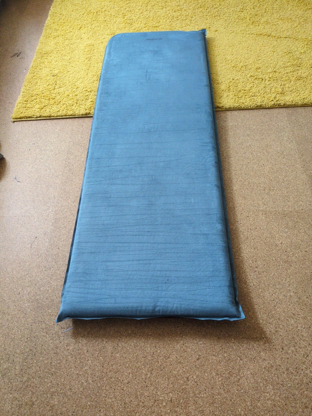 Quechua zelfopblaasbare schuim matras voor camping, Ophalen of Verzenden, Zo goed als nieuw, 1-persoons