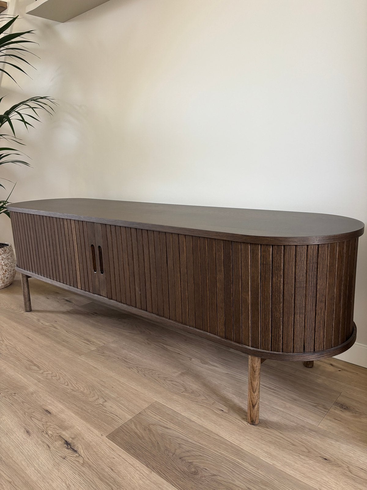 LYNGVIG TV-meubel 160cm, 150 tot 200 cm, Ophalen of Verzenden, Zo goed als nieuw, Minder dan 100 cm