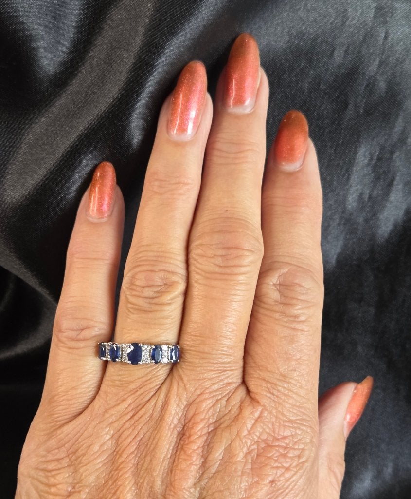 Gouden Vintage ring edelsteen saffier en diamant. 2026/402, Ophalen of Verzenden, Goud, Ring, Met edelsteen