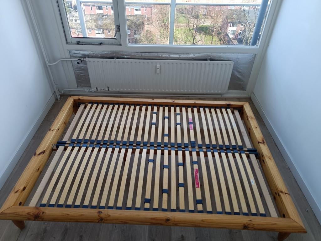 Houten bed frame 2 persoons 140 x 200 x 30, Ophalen, Tweepersoons, 140 cm, Zo goed als nieuw