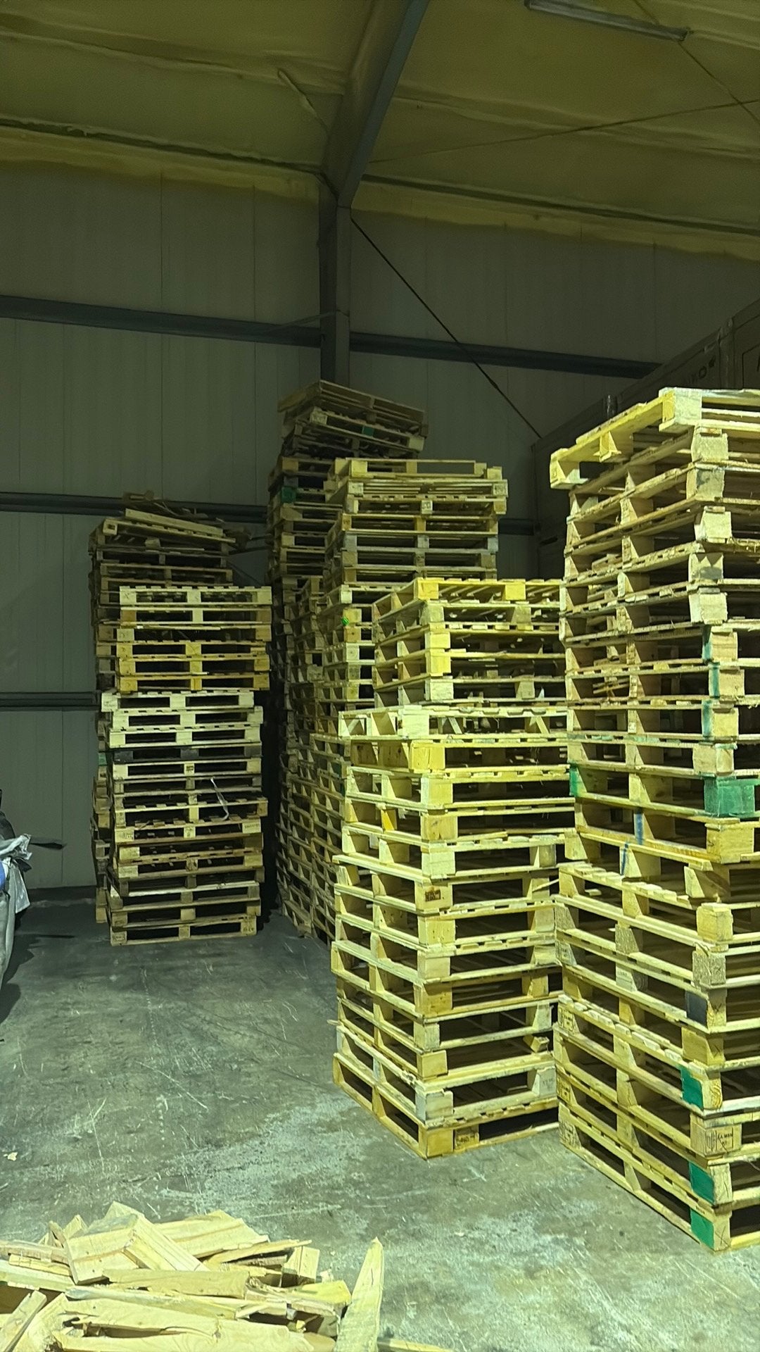 Gratis 180 kapotte pallets zsm afhalen!, Ophalen, Doos, 100 cm of meer, 60 cm of meer