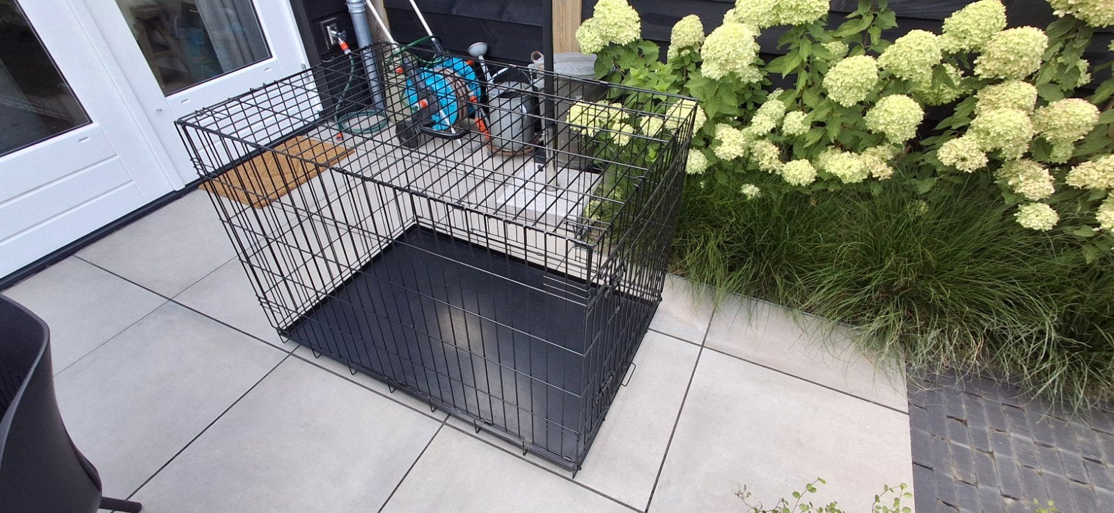 Honden bench groot., Ophalen, Zo goed als nieuw