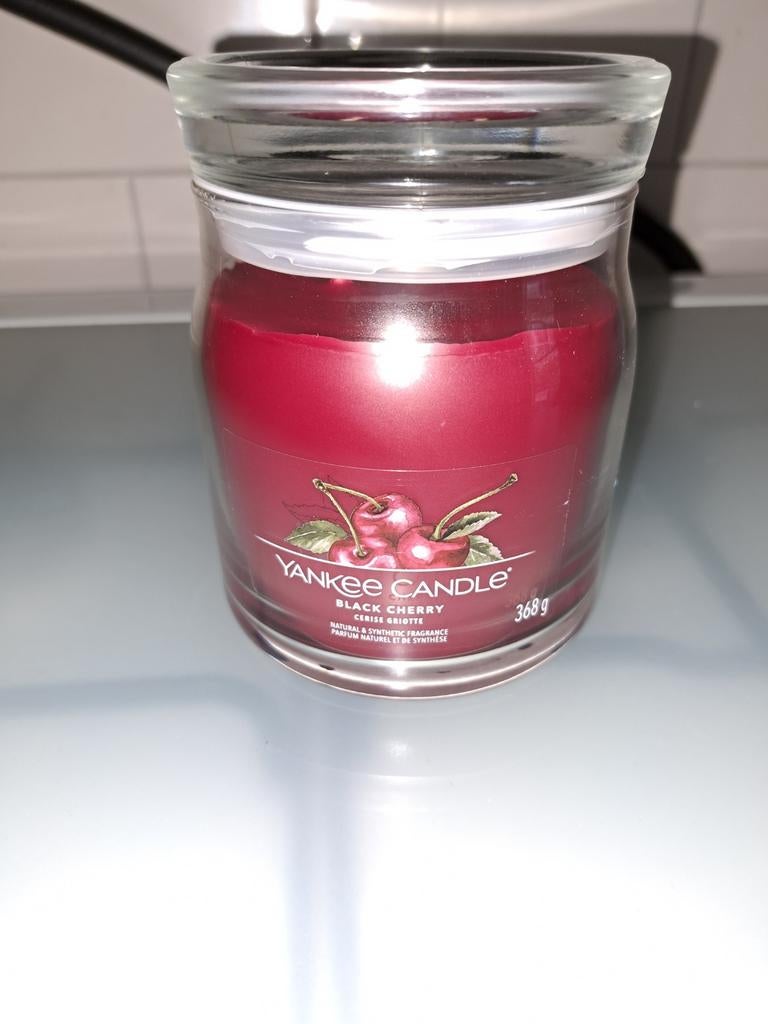 Yankee Candle Black Cherry Geurkaars 368g, Overige materialen, Ophalen of Verzenden, Zo goed als nieuw, Kaars
