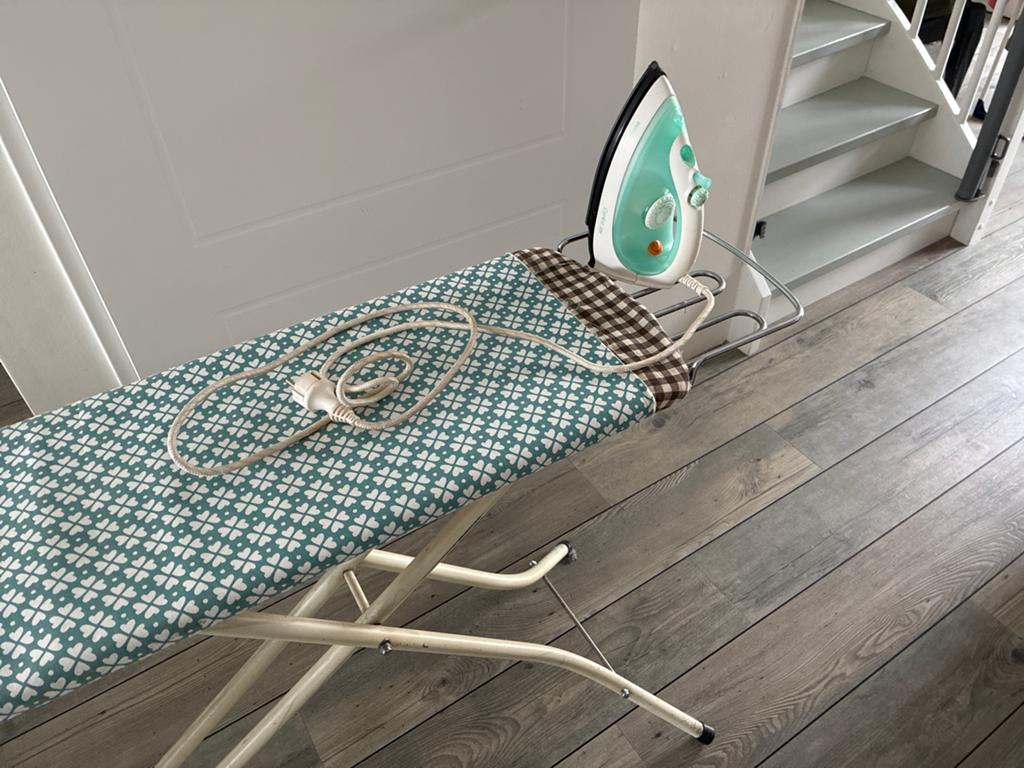 Philips Comfort 200 Strijkijzer met Strijkplank, Witgoed en Apparatuur, Strijkijzers en Strijkplanken, Ophalen of Verzenden, Gebruikt
