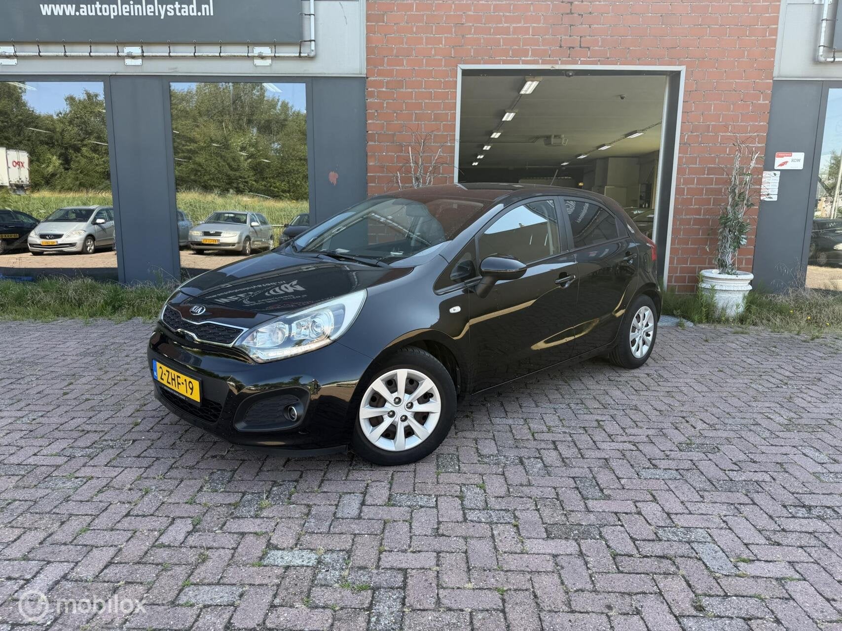 Kia Rio 1.2 CVVT DynamicLine, 4 cilinders, Zwart, Origineel Nederlands, Bedrijf