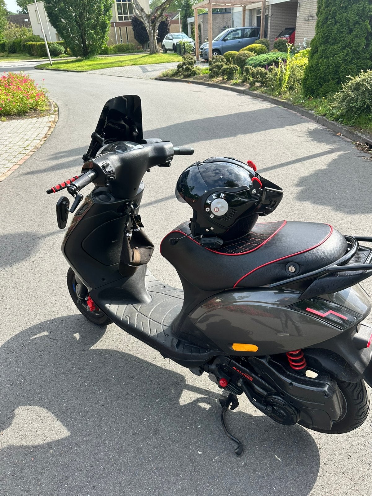 Piaggio zip 4takt brom, Fietsen en Brommers, Scooters | Piaggio, Gebruikt, Zip, Maximaal 45 km/u, Benzine, Ophalen