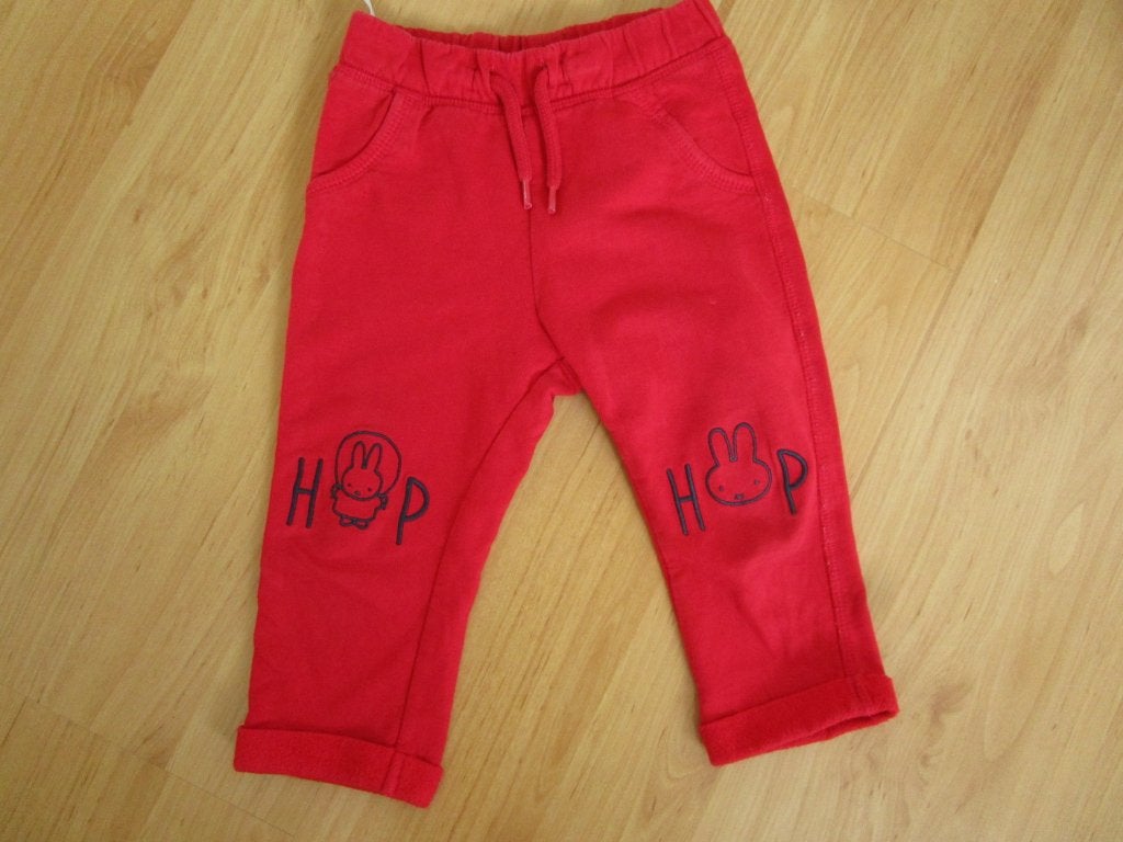 C&A - vrolijk rood broekje van Nijntje maat 86, Kinderen en Baby's, Babykleding | Maat 86, Zo goed als nieuw, Jongetje of Meisje