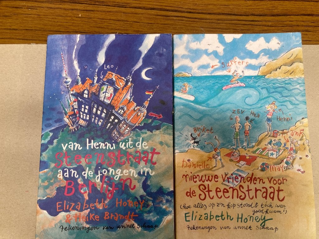 De vakantie van De Steenstraat & Nieuwe vrienden E. Honey, Ophalen of Verzenden, Gelezen, Elisabeth Honey, Fictie algemeen