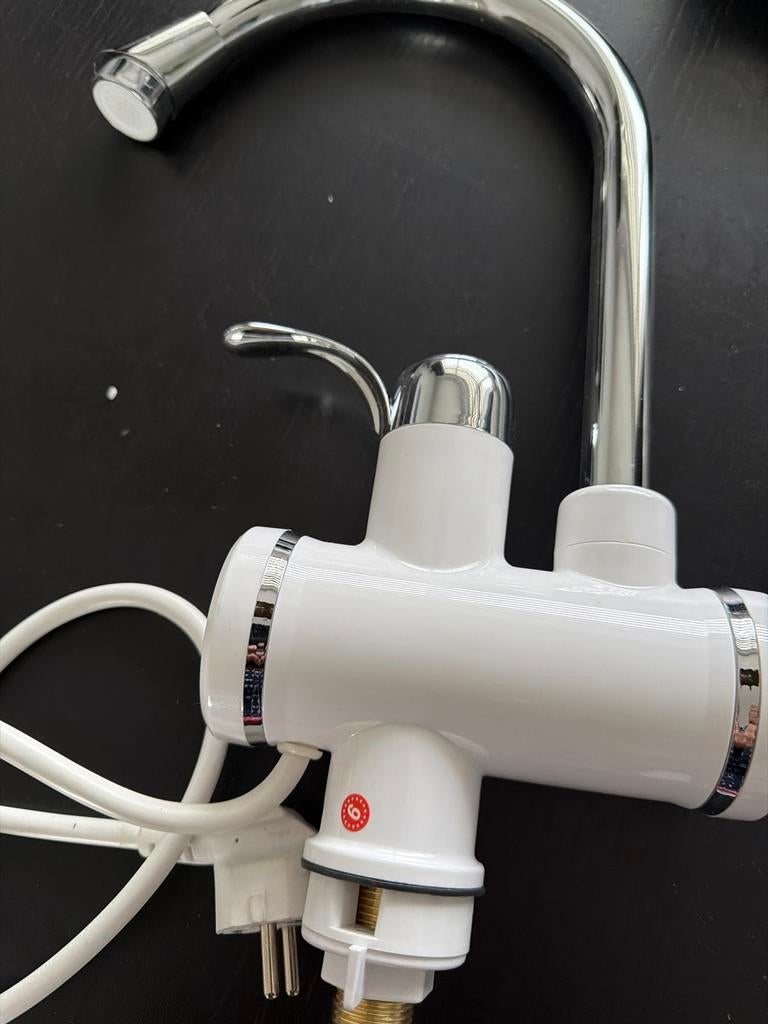 Instant elektrische verwarmingskraan, Ophalen of Verzenden, Nieuw, Chroom, Kraan