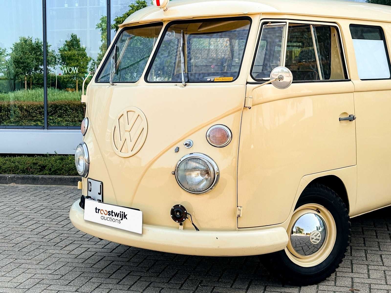 Volkswagen T1 Ambulance Transporter 1500-27 1965 BE-02-41, foto 4