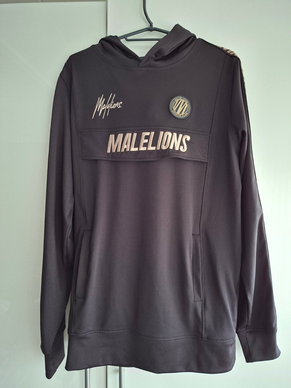 malelions trainingspak zwart/goud maat M, Ophalen, Maat 48/50 (M), Zwart, Zo goed als nieuw