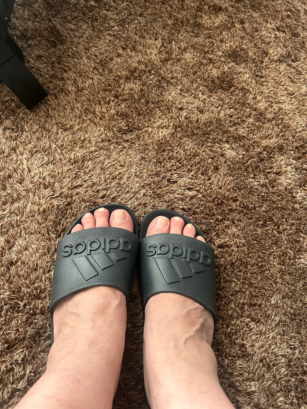 Adidas Adilette slippers maat 44 (valt als 41), Kleding | Heren, Schoenen, Ophalen of Verzenden, Nieuw, Zwart, Slippers