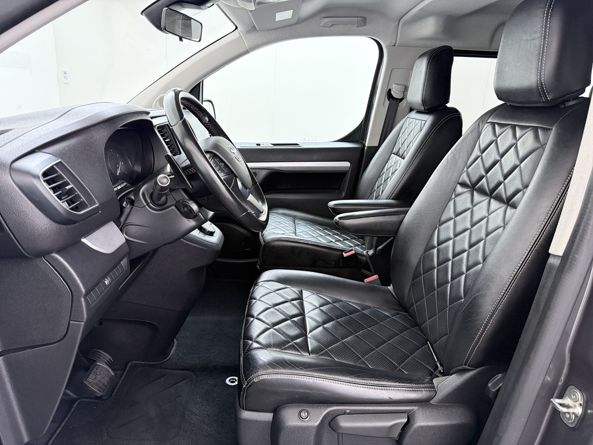 Toyota ProAce Worker L3 2.0D-4D 177PK Automaat Leder Dubbele, Gebruikt, 4 cilinders, Bedrijf, Diesel