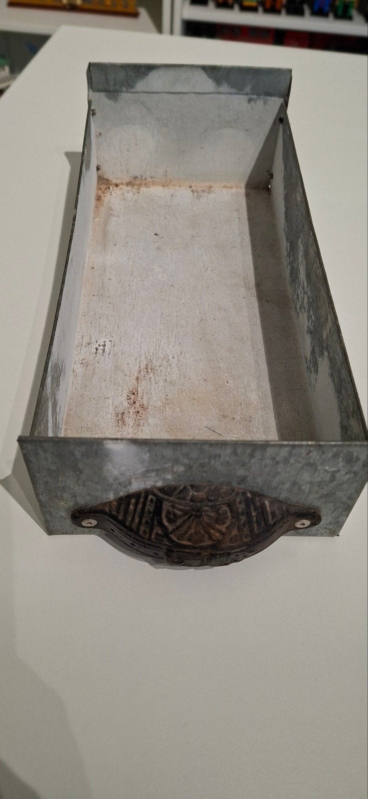 Brocante zinken bakje, Ophalen, Rond, Hout