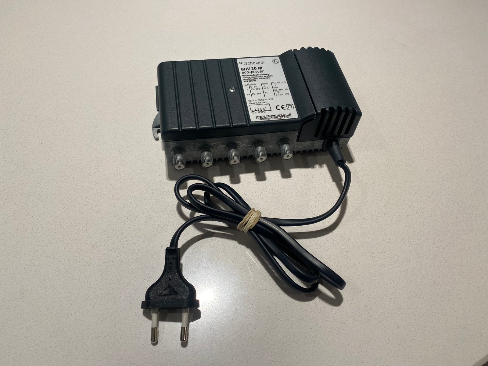Hirschmann GHV 20 M antenneversterker., Ophalen of Verzenden, Zo goed als nieuw