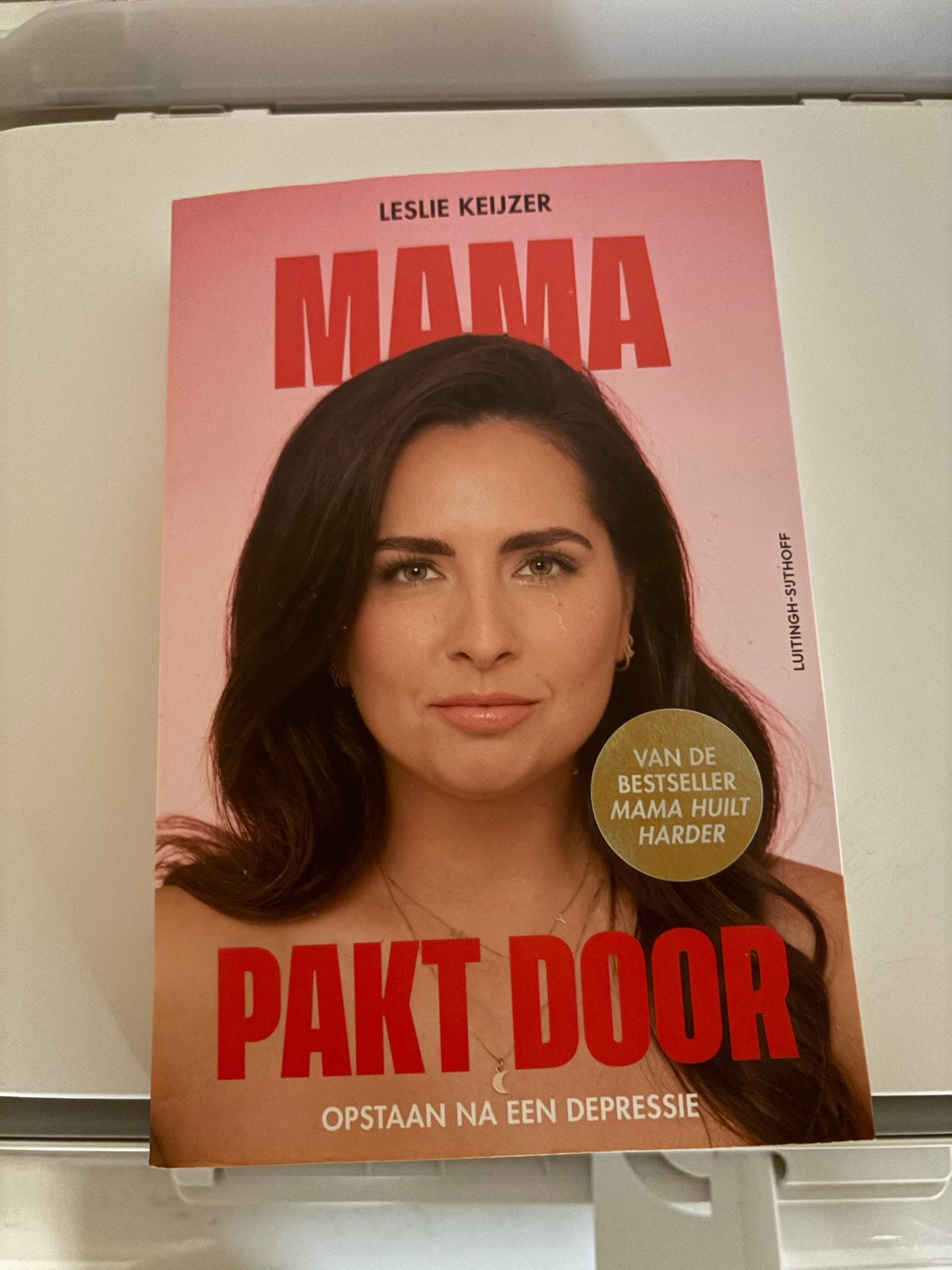 Mama Pakt Door - Leslie Keijzer (Zo goed als nieuw), Ophalen of Verzenden, Zo goed als nieuw, Nederland