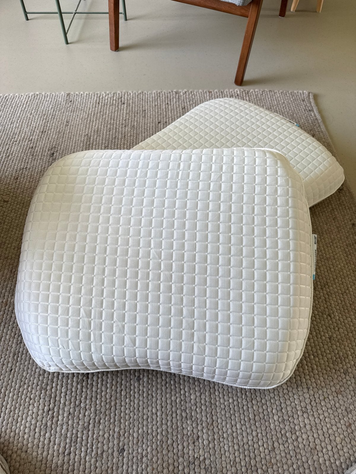 2x IKEA KLUBBSPORRE Ergonomisch Hoofdkussen - Zo goed als ni, Ophalen, Wit, IKEA, Hoofdkussen