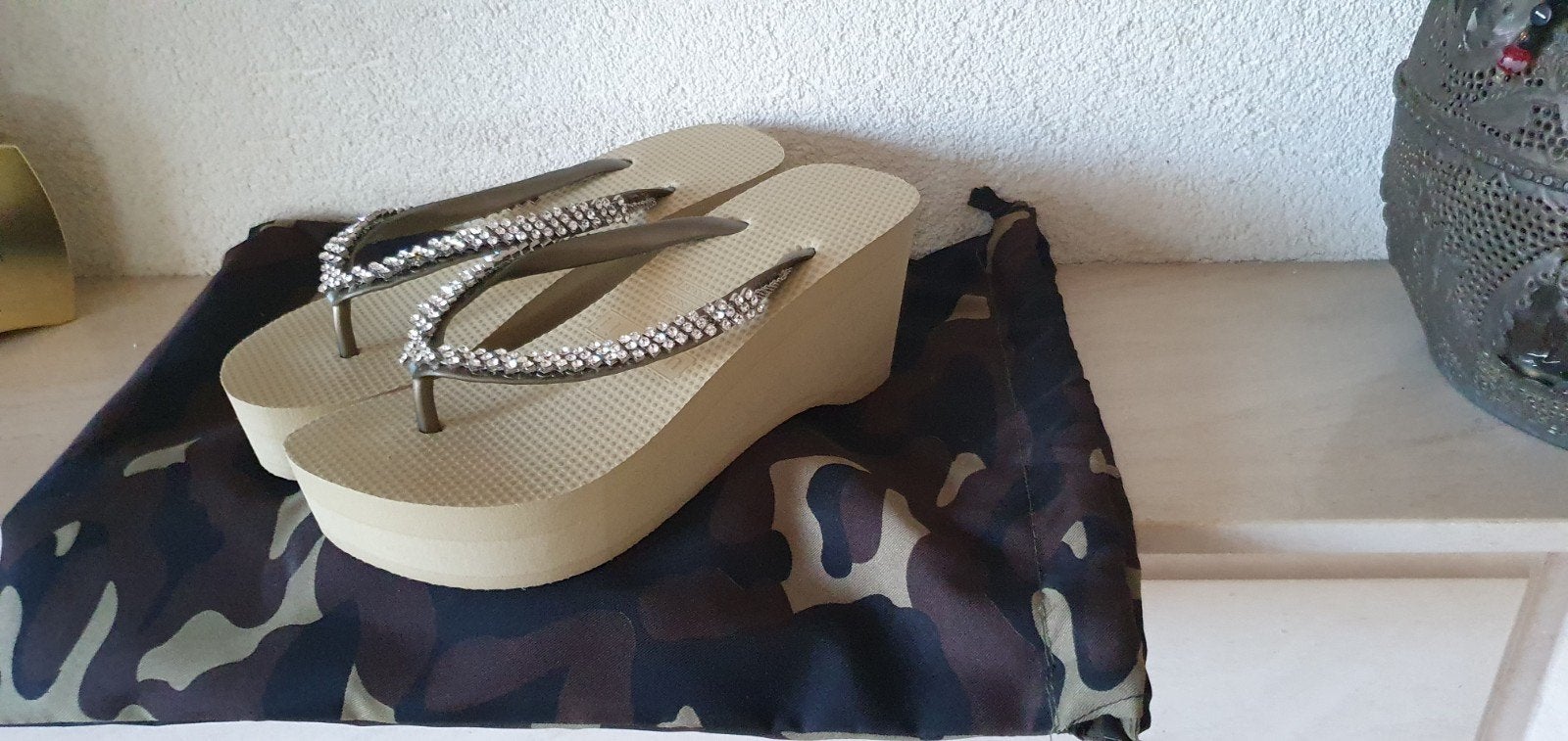 Uzurii prachtige luxe slippers maat 35/36, Ophalen of Verzenden, Zo goed als nieuw