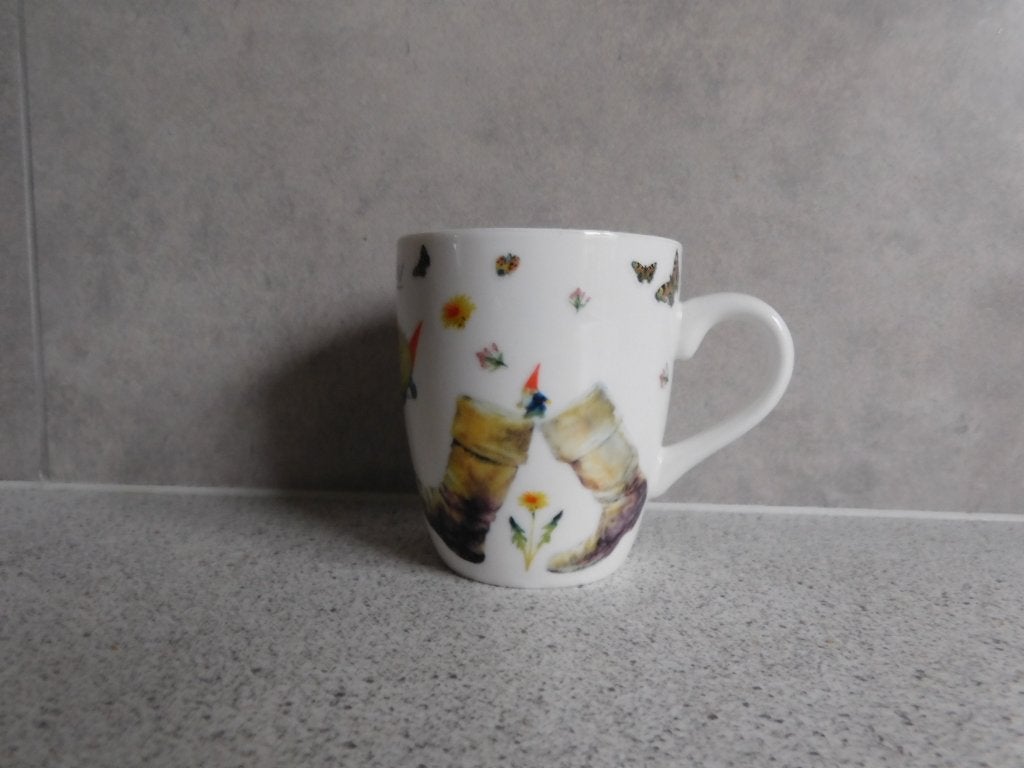 Mok Fine Bone China Spel David de Kabouter Rien Poortvliet, Huis en Inrichting, Keuken | Servies, Ophalen of Verzenden, Zo goed als nieuw