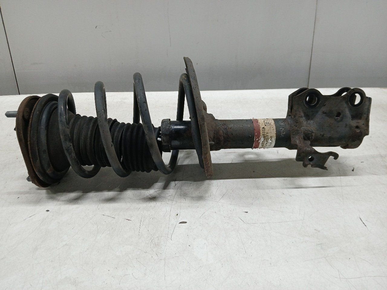 Veerpoot rechts voor Toyota Avensis, Auto-onderdelen, Onderdelen@venauto.nl, Van der Ven Autorecycling B.V., Gebruikt, Ettenseweg 76, 4706 PB Roosendaal, The Netherlands