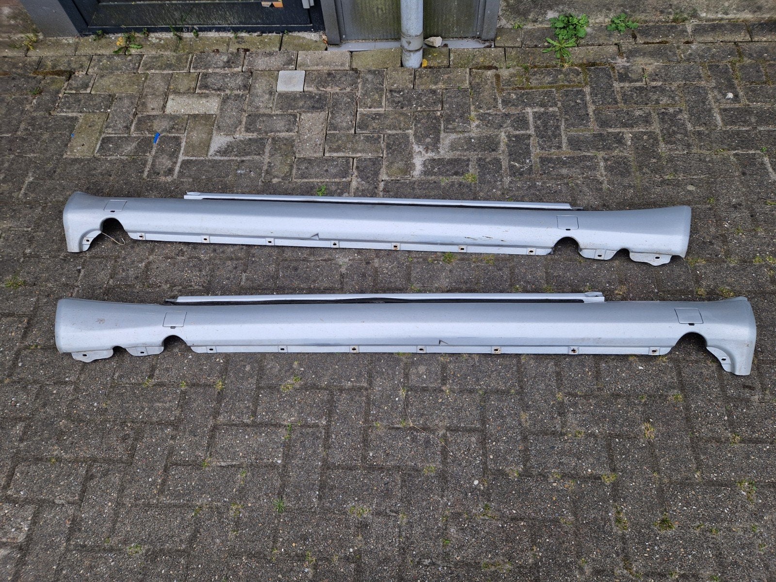 W124 coupe Sideskirts  sacco skirts kleur 744, Ophalen of Verzenden, Gebruikt, Links, Mercedes-Benz