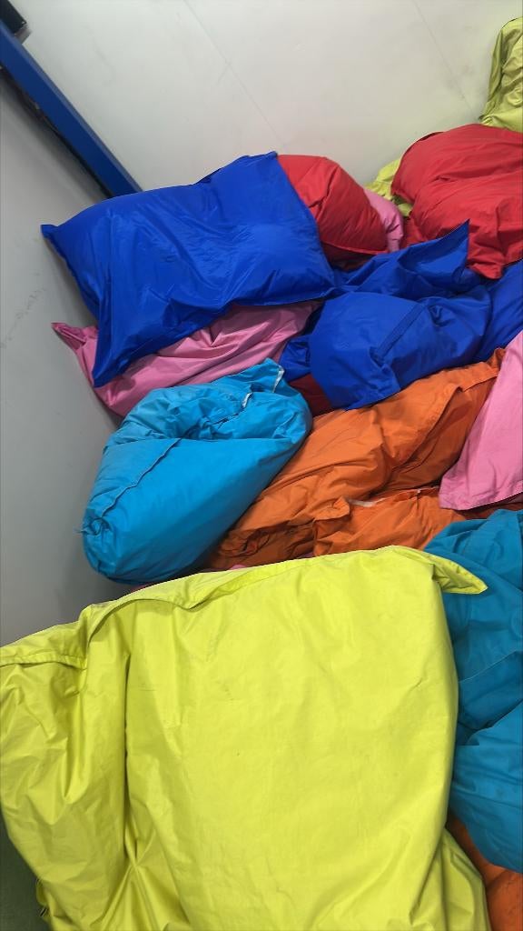Zitzakken in verschillende kleuren, Huis en Inrichting, Ophalen, Gebruikt, Overige kleuren, Zitzak