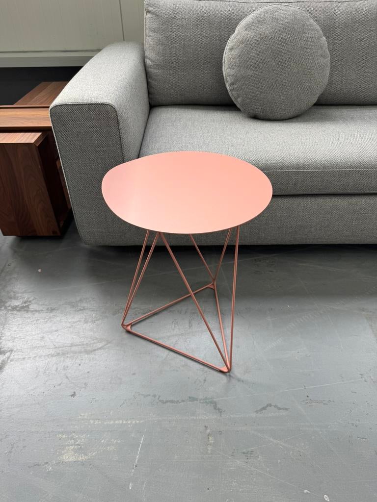 Showroommodel Leolux Coda bijzettafel | Leolux Coda, Leolux, Metaal of Aluminium, Rond, Nieuw