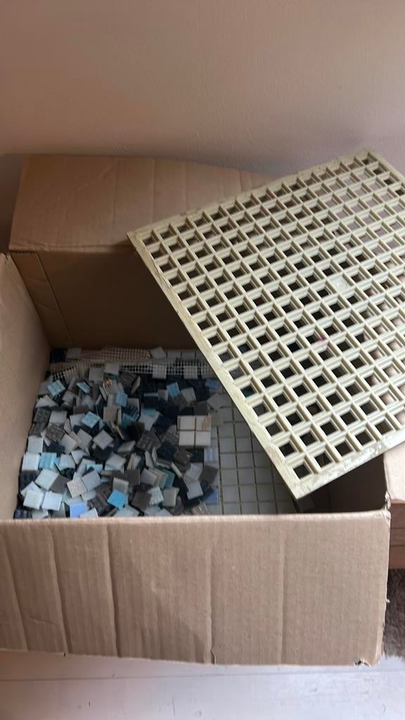 Mozaiek zetplaat en mozaiek glassteentjes, Ophalen of Verzenden, Gebruikt