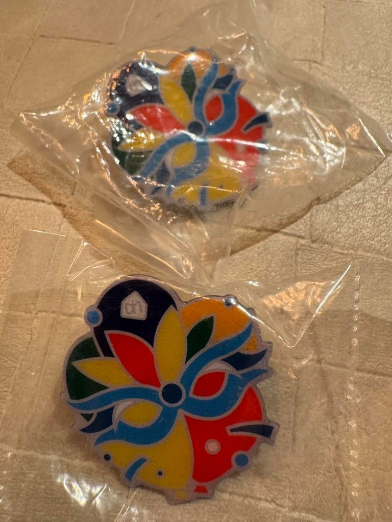 AH Carnavals masker speld / pin - nieuw, Albert Heijn, Ophalen of Verzenden