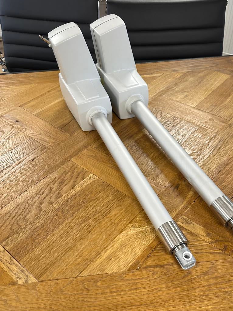 Linak actuators, Ophalen, Zo goed als nieuw