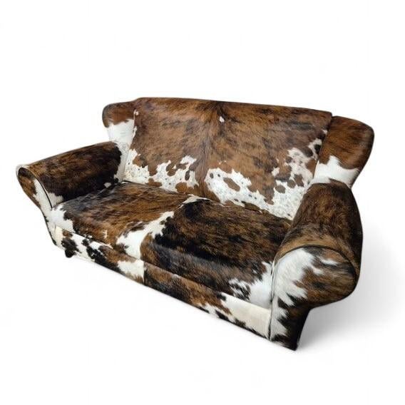 Nieuwe 2-zitsbank Venice koeienhuid, Huis en Inrichting, Banken | Bankstellen, Ophalen of Verzenden, Rechte bank, 150 tot 200 cm