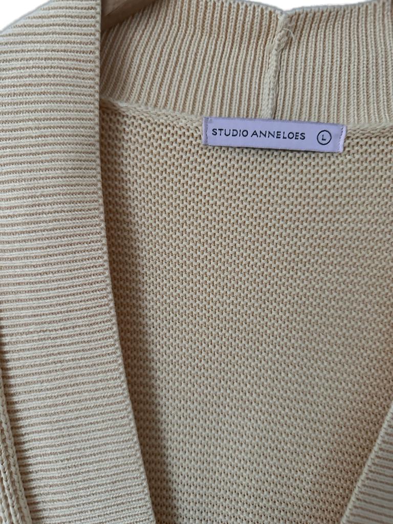 Studio Anneloes vest L, Geel, Ophalen of Verzenden, Zo goed als nieuw