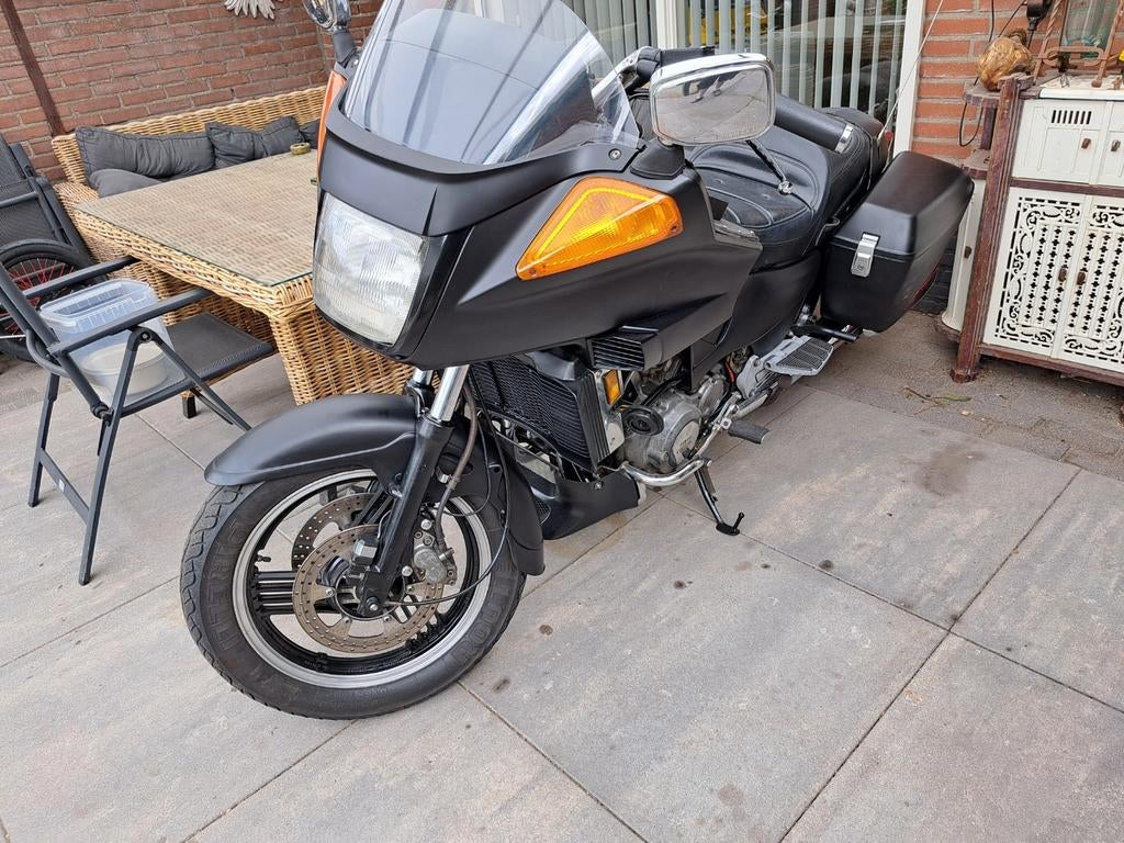 GERESERVEERD Yamaha XVZ 1300 venture voor loop of sloop, Motoren, Ophalen