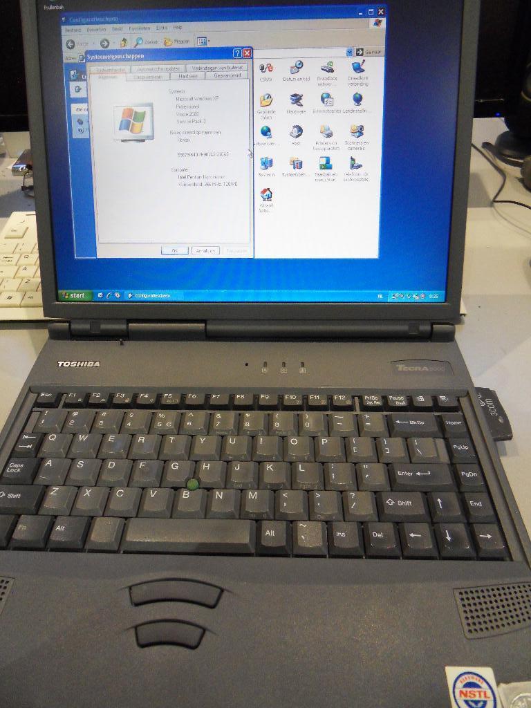 Vintage Toshiba Tecra 8000 Laptop in prima staat, Ophalen of Verzenden, Toshiba