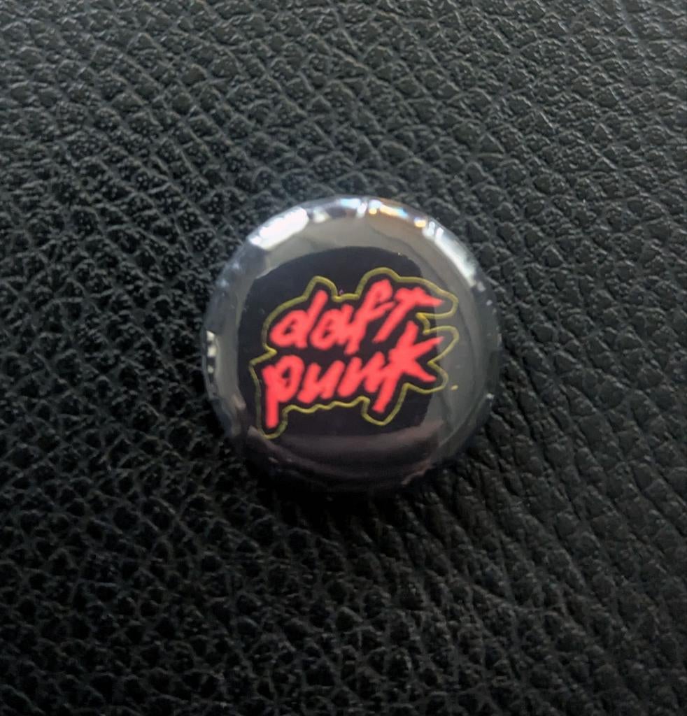 Daft Punk Button / Pin - Muziek Accessoire, Ophalen of Verzenden, Nieuw, Overige typen