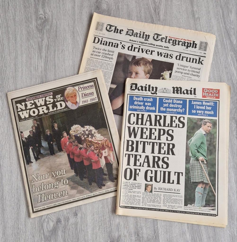 Prinses Diana div tijdschriften en kranten(oa engelse), Verzamelen, Koninklijk Huis en Royalty, Ophalen of Verzenden, Zo goed als nieuw