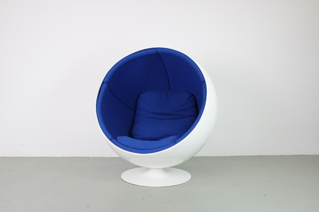 Eero Aarnio Ball Chair, Kobalt blauw, Ophalen, Stof, Gebruikt, 75 tot 100 cm