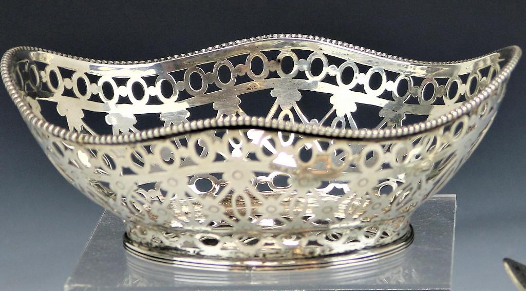 Mooi antiek zilveren bonbonmandje Nederland Schoonhoven, Antiek en Kunst, Ophalen, Zilver