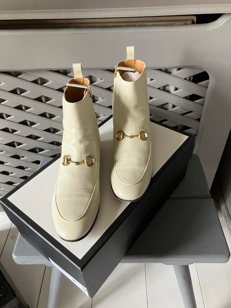 Gucci laarsjes roomkleur 36, Kleding | Dames, Schoenen, Beige, Ophalen of Verzenden, Zo goed als nieuw, Gucci origineel