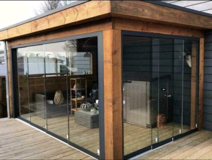Glazen schuifwanden tuinhuis veranda  Aanbieding  €250,-, Tuin en Terras, Overkappingen, Ophalen of Verzenden, Nieuw, Veranda