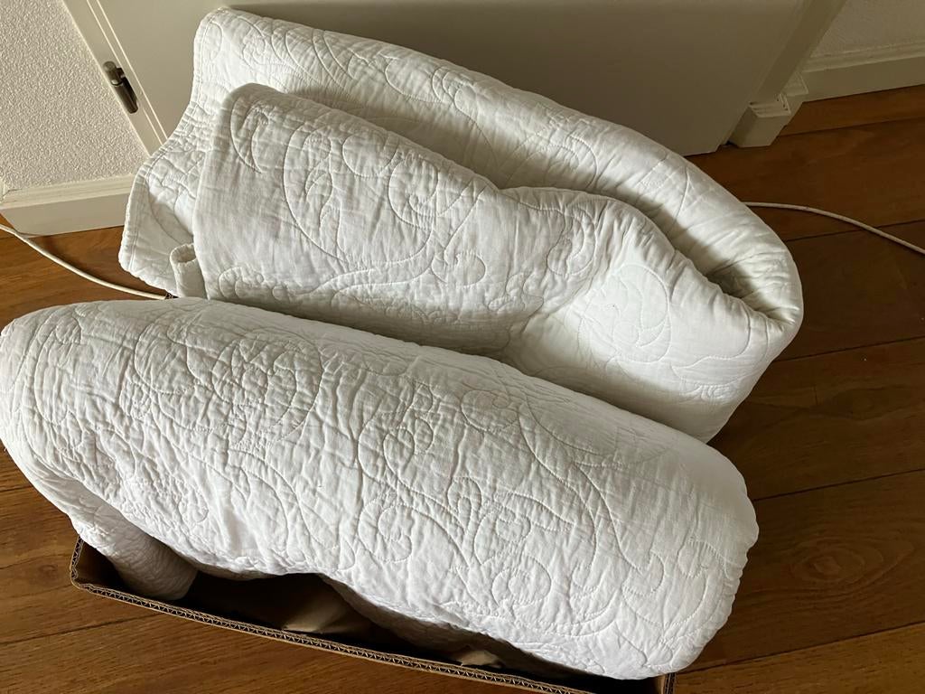 2 witte katoenen sprei 230x220 - rookvrij huis, Wit, Tweepersoons, Ophalen of Verzenden, Deken of Dekbed