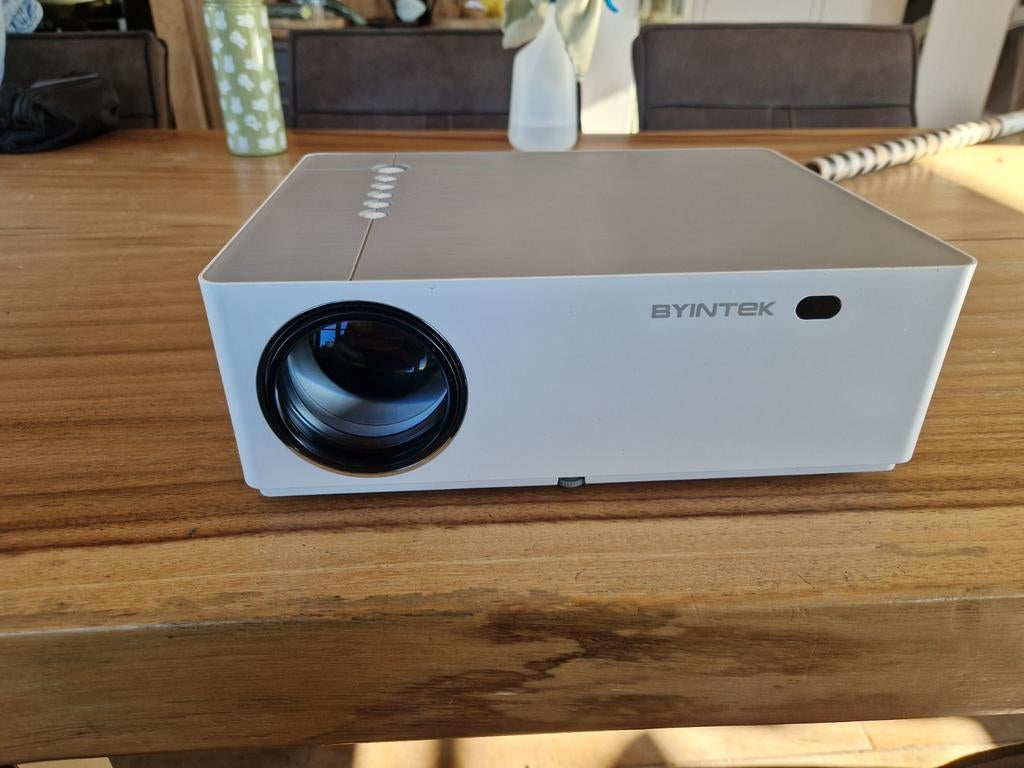 Byintek beamer, Audio, Tv en Foto, Beamers, Ophalen of Verzenden, LED
