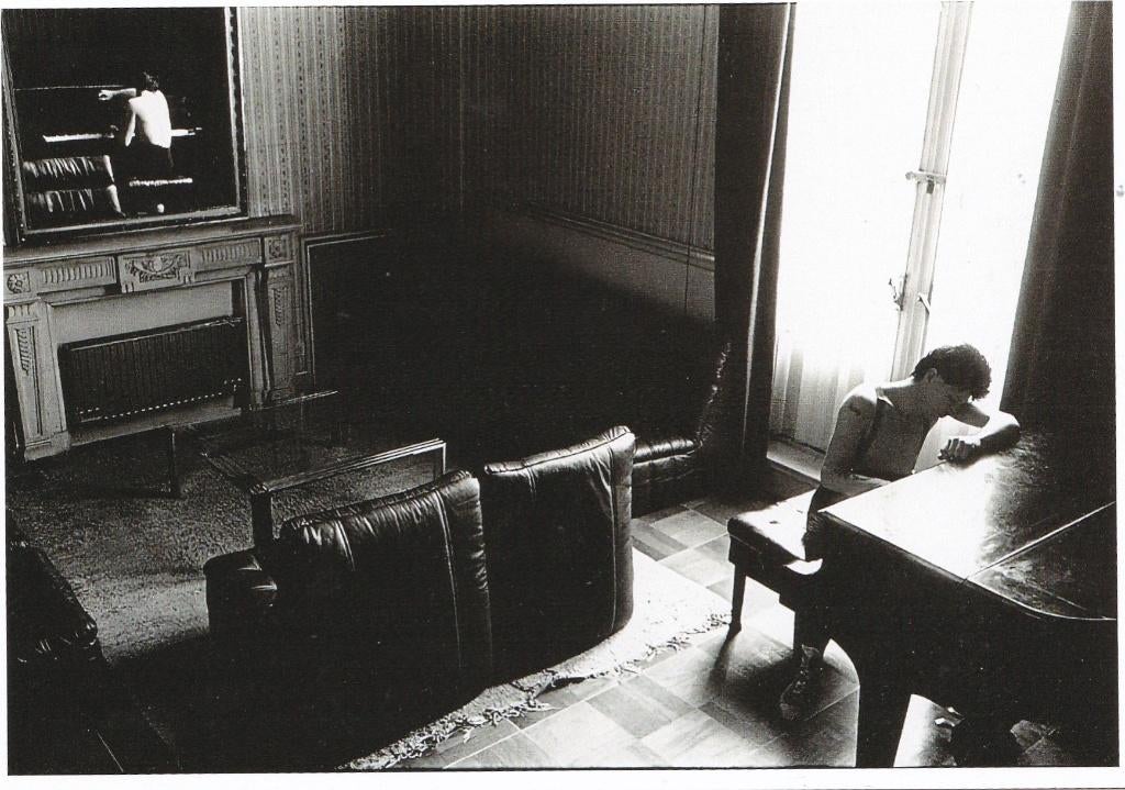 Herman Brood aan de piano. Ansichtkaart in prima staat, Ophalen of Verzenden, 1980 tot heden, Ongelopen, Sterren en Beroemdheden